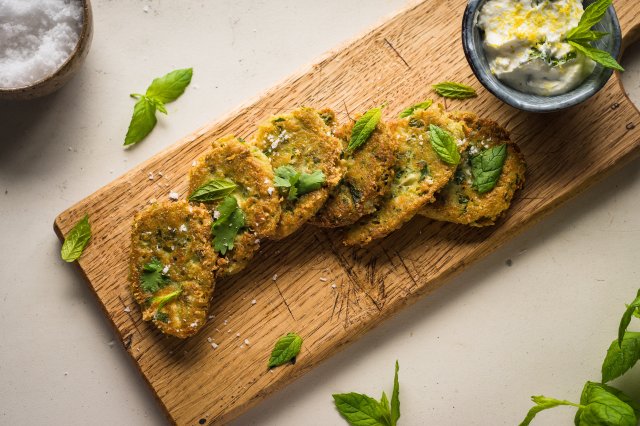 Pea_and_mint_fritters-1771