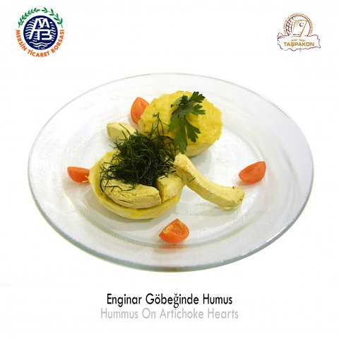 Hummus on Artichoke Hearts